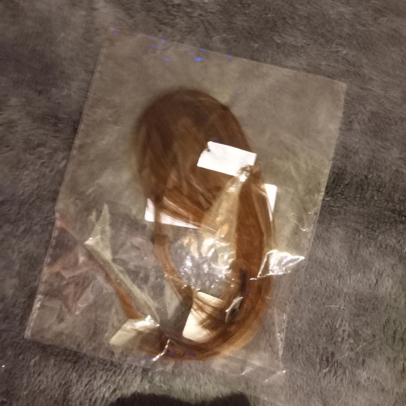 Hair extensions - Picture 2 of 3